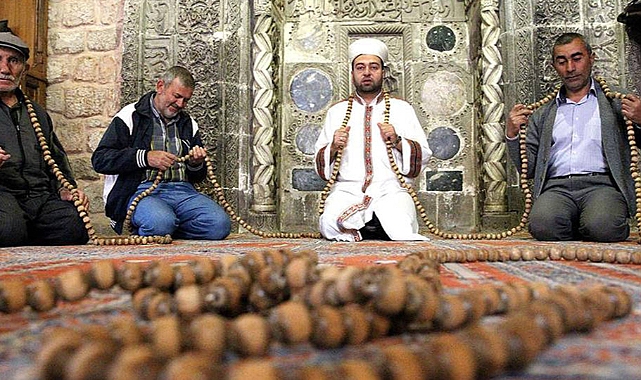 Cin yalanlarıyla cinsel istismar